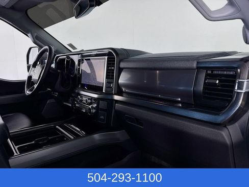 Used 2026 Ford F250 Lariat AWD/4WD image 32