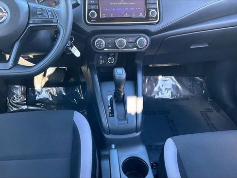 Used 2025 Nissan Versa S w/ Trunk Package image 28