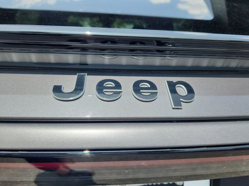 New 2025 Jeep Wagoneer S Limited image 23