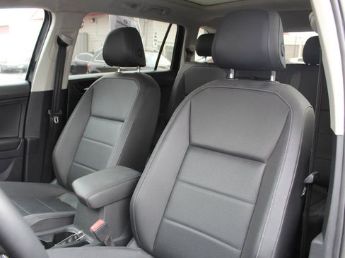 Used 2020 Volkswagen Tiguan SEL w/ 3rd Row Seat Package image 8
