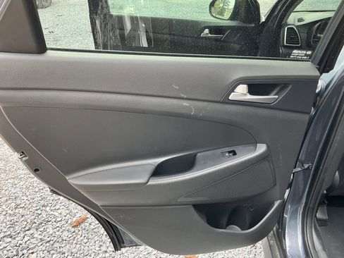 Used 2020 Hyundai Tucson SE image 16