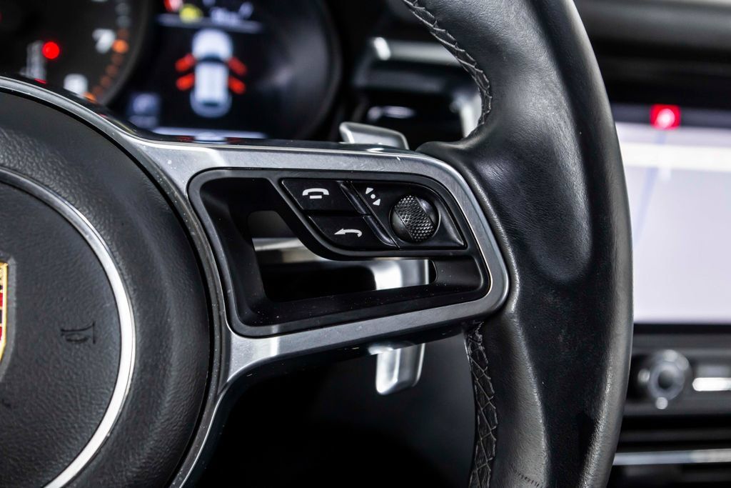 Used 2020 Porsche Macan AWD/4WD image 42