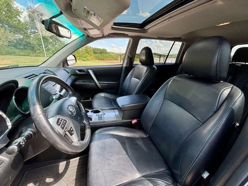 Used 2012 Toyota Highlander SE w/ Tow Pkg AWD/4WD image 15