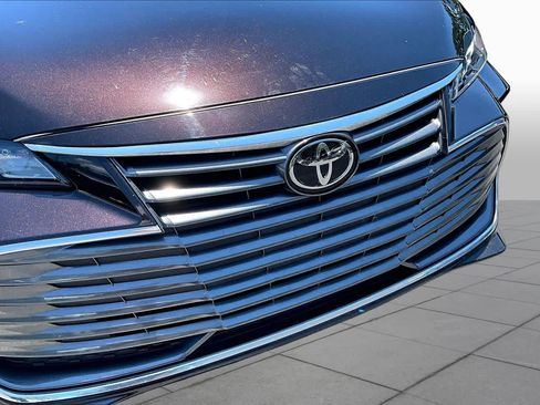 Used 2019 Toyota Avalon XLE w/ Moonroof Package FWD image 30