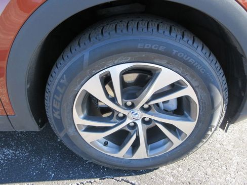 Certified 2022 Buick Envision Essence w/ Technology Package I image 9