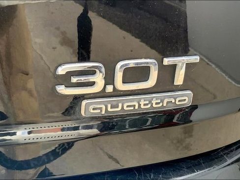 Used 2017 Audi Q7 3.0T Premium image 31