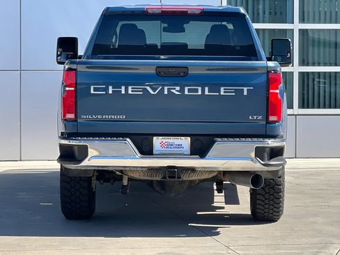 Used 2025 Chevrolet Silverado 2500 LTZ w/ LTZ Convenience Package AWD/4WD image 5