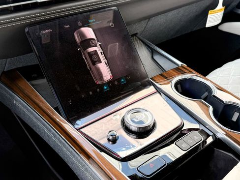 New 2026 Cadillac Escalade Platinum Sport w/ LPO, ONYX Package AWD/4WD image 22