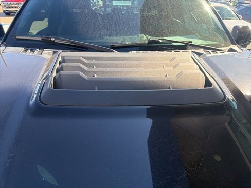 Used 2017 Ford F150 Raptor w/ Equipment Group 802A Luxury image 16