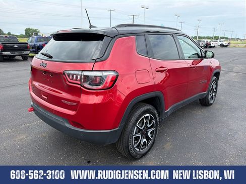 Used 2025 Jeep Compass Trailhawk AWD/4WD image 5