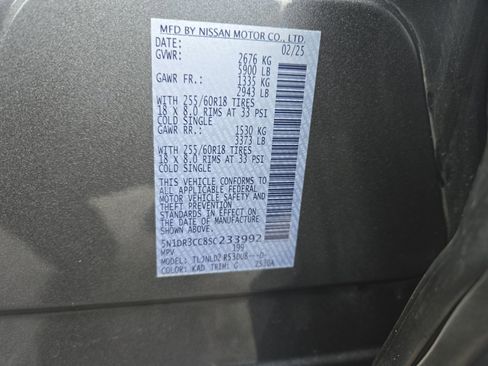 Certified 2025 Nissan Pathfinder SL image 37