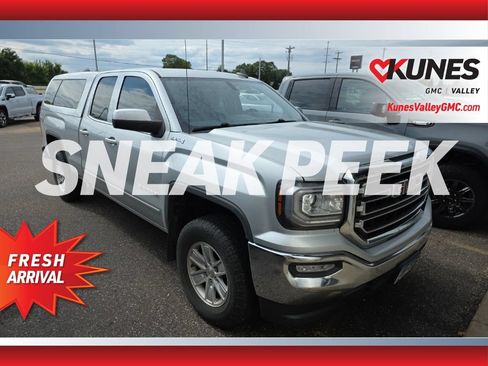 Used 2017 GMC Sierra 1500 SLE w/ SLE Value Package AWD/4WD image 1