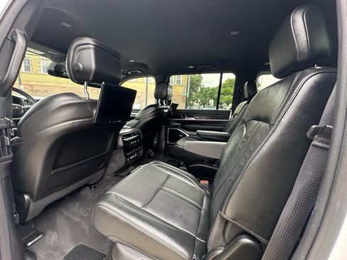 Used 2023 Jeep Wagoneer L Series II w/ Rear Seat Video Group 1 AWD/4WD image 37