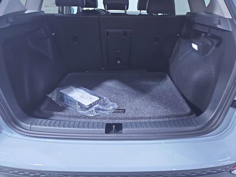 New 2025 Volkswagen Taos SEL image 23