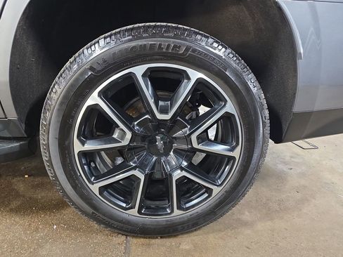 Used 2021 Chevrolet Tahoe RST image 35