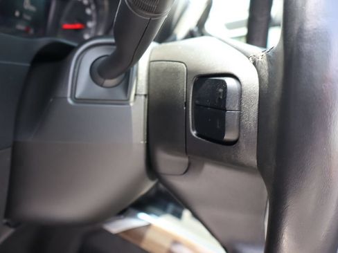 Used 2022 Chevrolet Silverado 1500 LT Trail Boss w/ Bed Protection Package AWD/4WD image 9