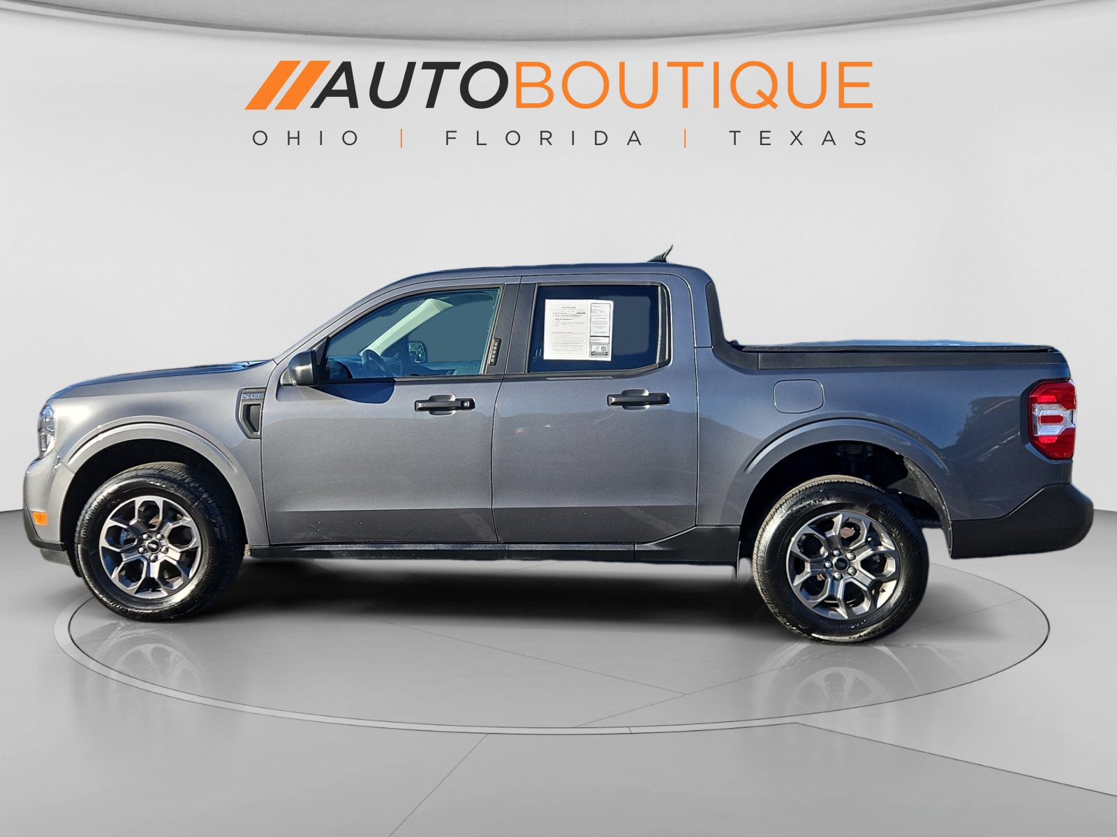 Used 2023 Ford Maverick XLT FWD image 2
