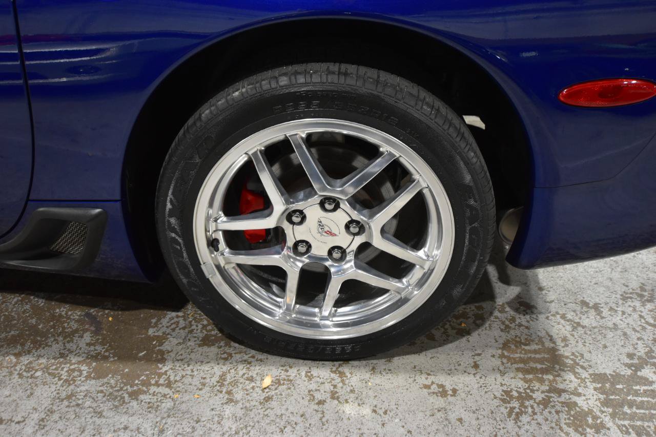 Used 2004 Chevrolet Corvette Z06 w/ Z06 Preferred Equipment Group RWD image 40