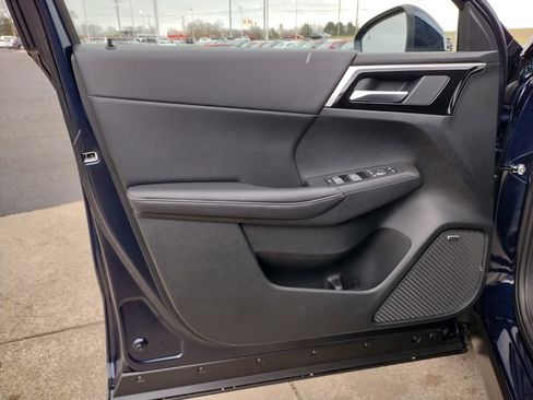 New 2025 Mitsubishi Outlander SE image 29