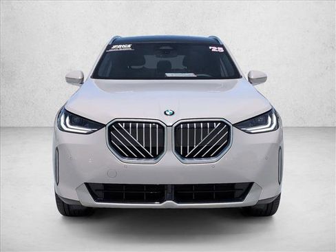Used 2025 BMW X3 xDrive30i w/ Convenience Package AWD/4WD image 2