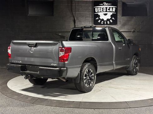 Used 2017 Nissan Titan S image 5