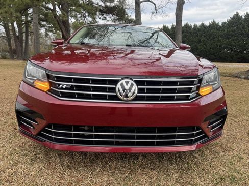 Used 2017 Volkswagen Passat 1.8T R-Line image 3