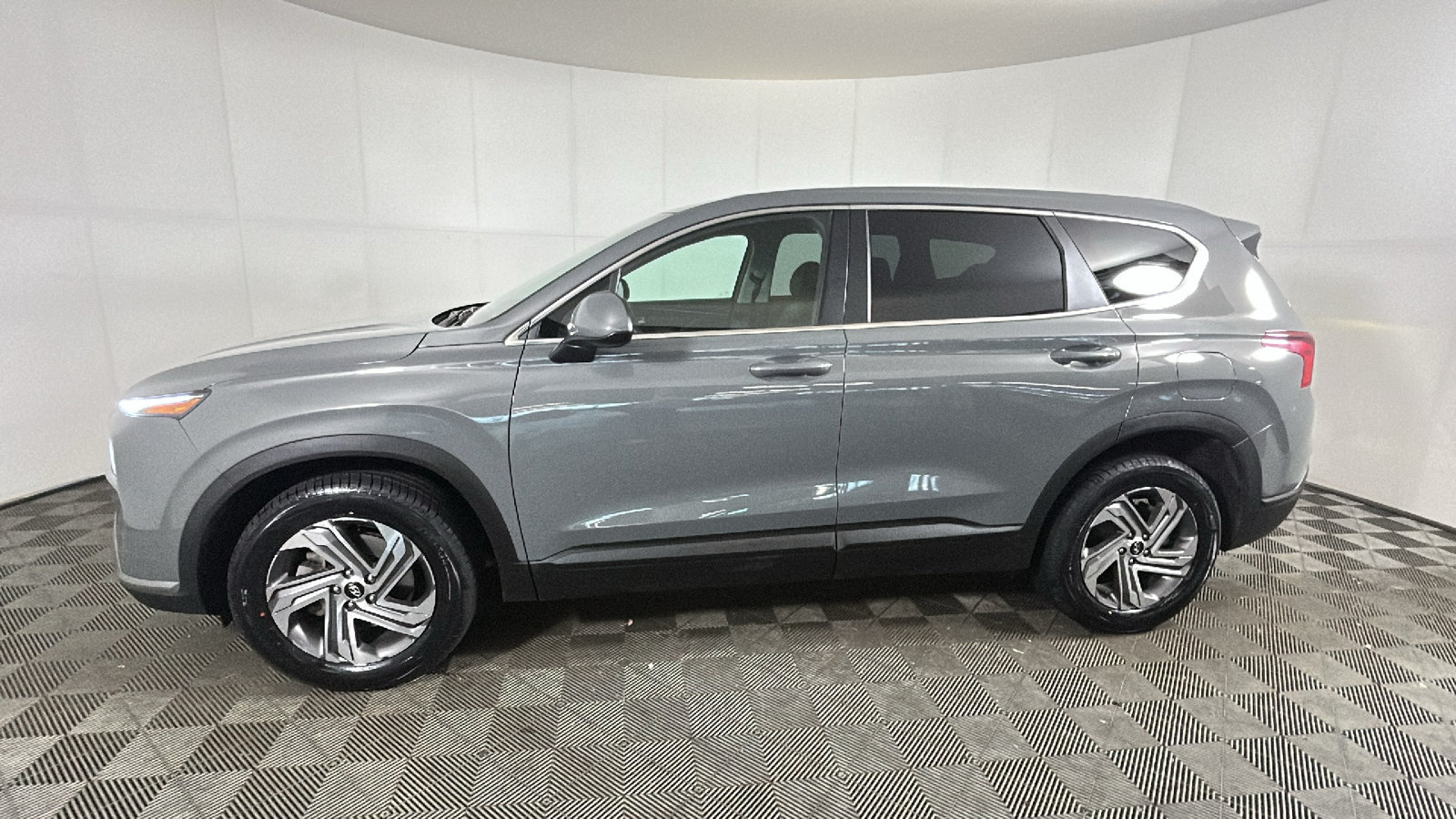 Certified 2023 Hyundai Santa Fe SE FWD image 7