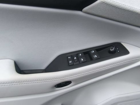 New 2026 Jeep Cherokee Laredo AWD/4WD image 13