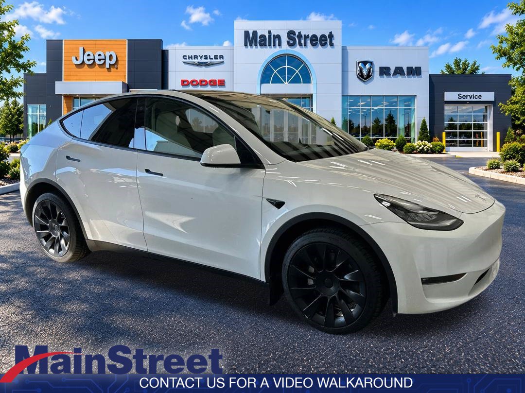 Used 2023 Tesla Model Y AWD image 7