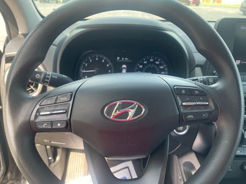 Used 2023 Hyundai Kona SEL AWD/4WD image 16