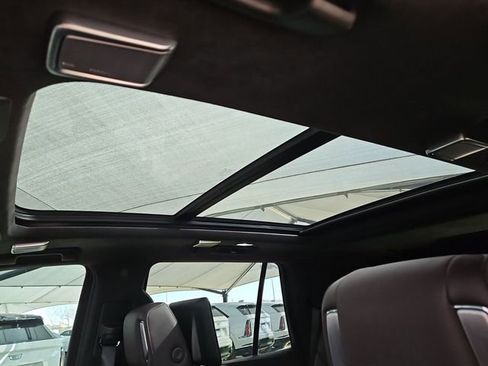 Certified 2024 Cadillac Escalade Sport Platinum image 8