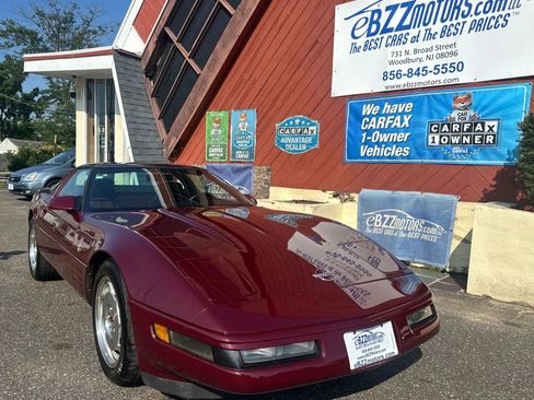 Used 1993 Chevrolet Corvette Coupe image 1