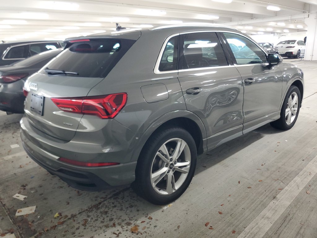 Used 2024 Audi Q3 2.0T Premium AWD/4WD image 3