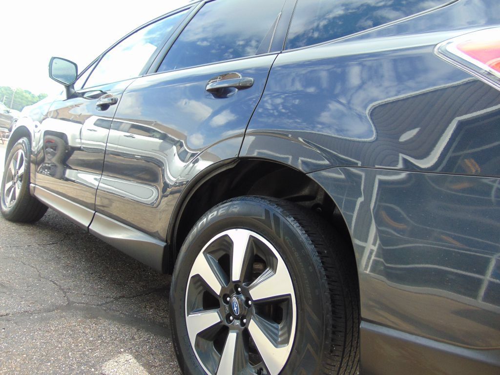 Used 2018 Subaru Forester 2.5i Premium AWD/4WD image 16