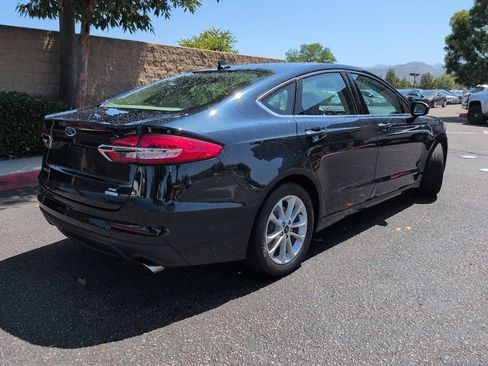 Used 2020 Ford Fusion SE FWD image 7