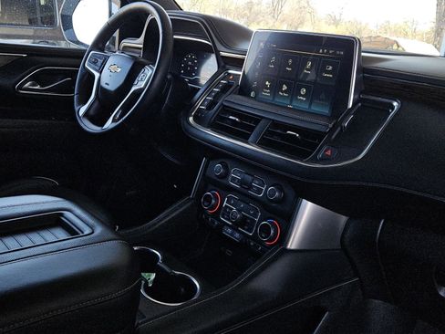 Used 2023 Chevrolet Suburban Premier image 30