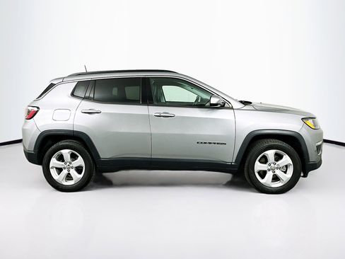 Used 2019 Jeep Compass Latitude w/ Popular Equipment Group image 10