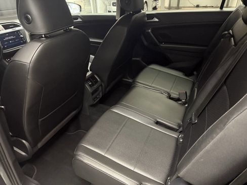 Used 2019 Volkswagen Tiguan SE w/ 3rd Row Seat Package image 17