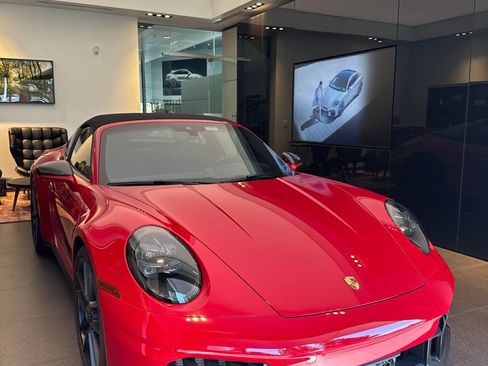 Certified 2026 Porsche 911 Targa 4 GTS AWD/4WD image 3