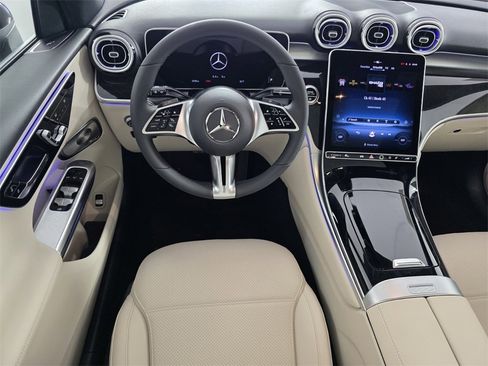 New 2026 Mercedes-Benz GLC 300 image 10