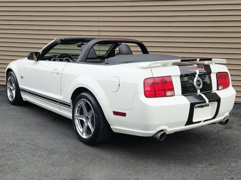 Used 2006 Ford Mustang GT image 12