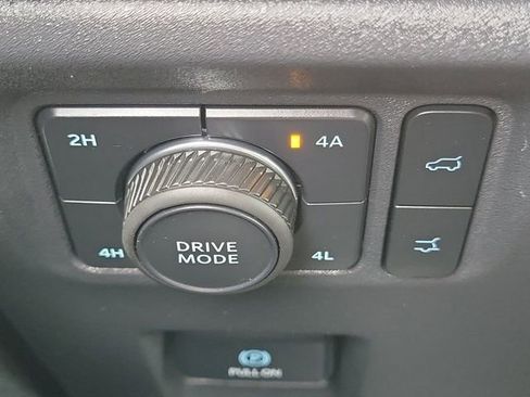 Certified 2025 Ford Expedition Active AWD/4WD image 18