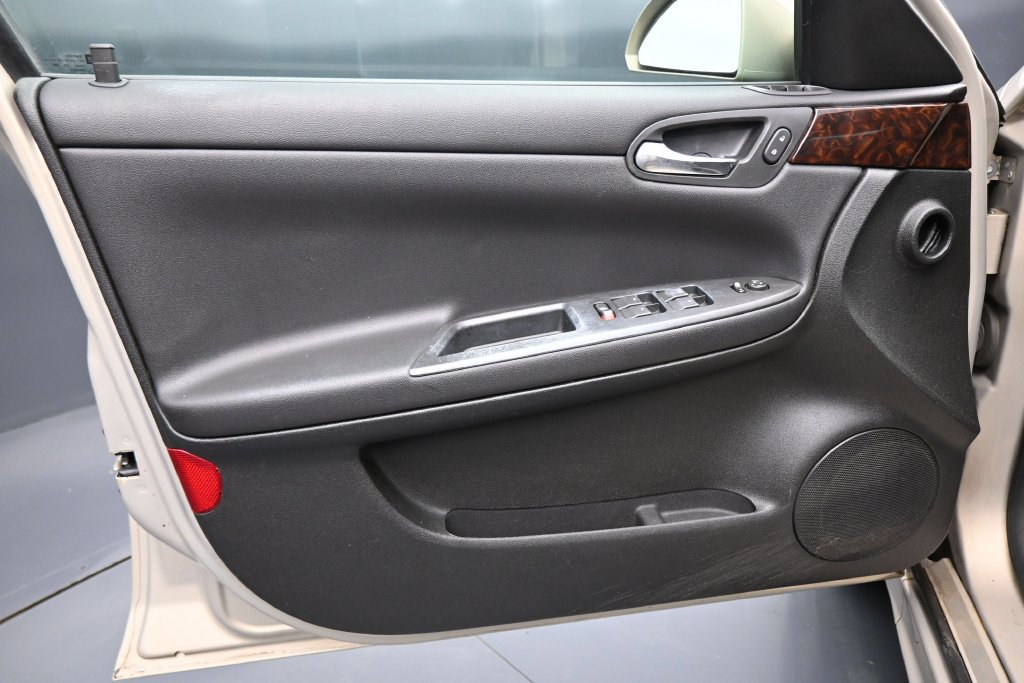 Used 2012 Chevrolet Impala LS FWD image 10