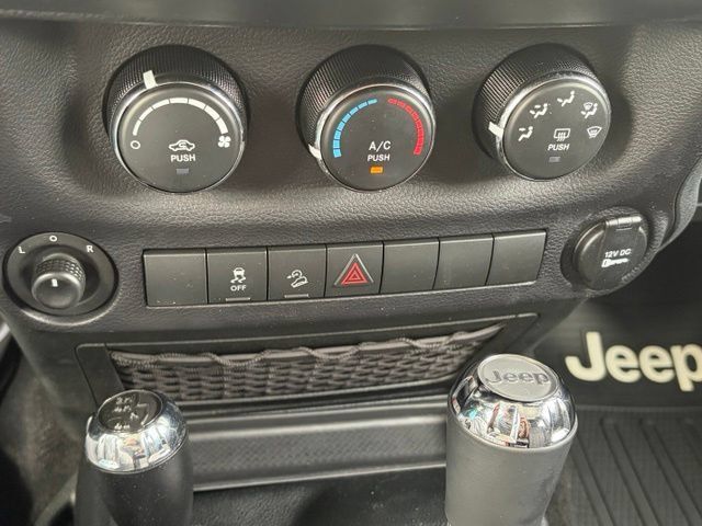 Used 2018 Jeep Wrangler Unlimited Sport S AWD/4WD image 20