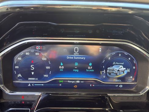 Used 2024 Chevrolet Silverado 2500 ZR2 w/ Technology Package image 10