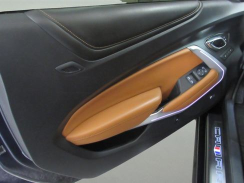 Used 2016 Chevrolet Camaro SS image 16