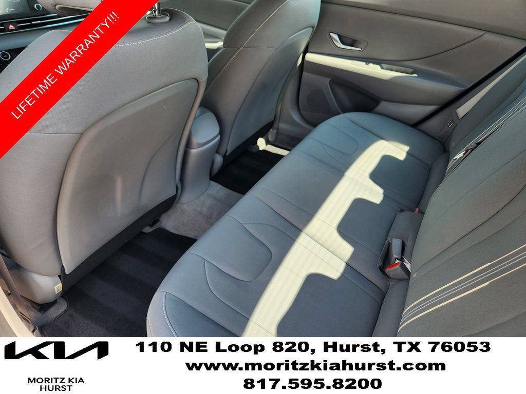 Used 2023 Hyundai Elantra Blue FWD image 30