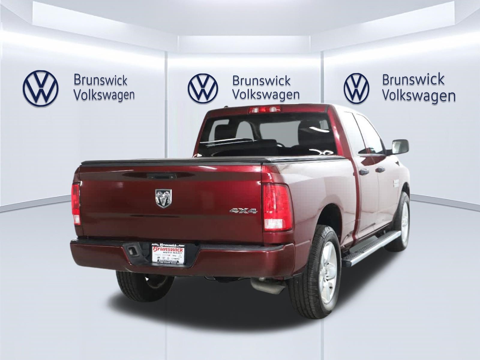 Used 2018 RAM 1500 Express w/ Express Value Package AWD/4WD image 43