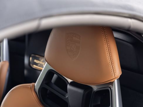 Used 2019 Porsche 911 Speedster RWD image 40