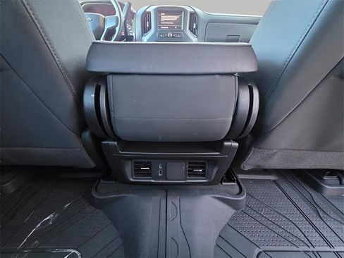 Used 2025 Chevrolet Silverado 2500 Custom w/ Custom Value Package image 10